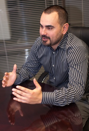 Aaron Zahedani 